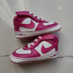Nike infant pink sneakers